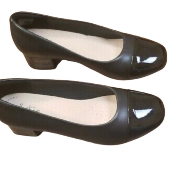Clarks Collection Women's Chartli Diva Pumps. - Picture 2 of 10